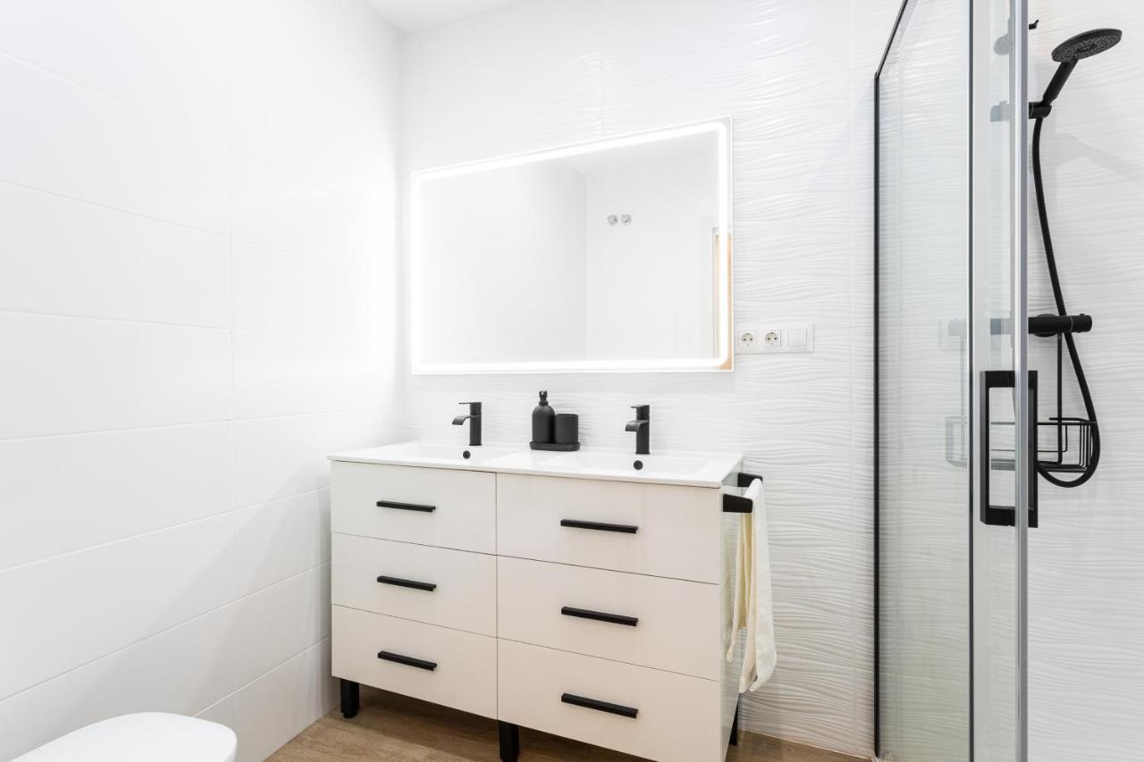 Twins Nest Malaga Apartment Exterior photo